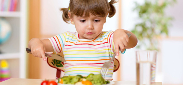 Ça y est, bébé mange comme les grands !