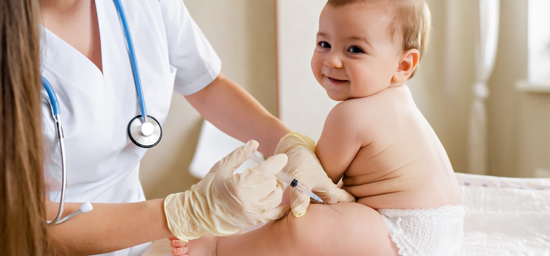 Les vaccins obligatoires du bébé avec le calendrier vaccinal